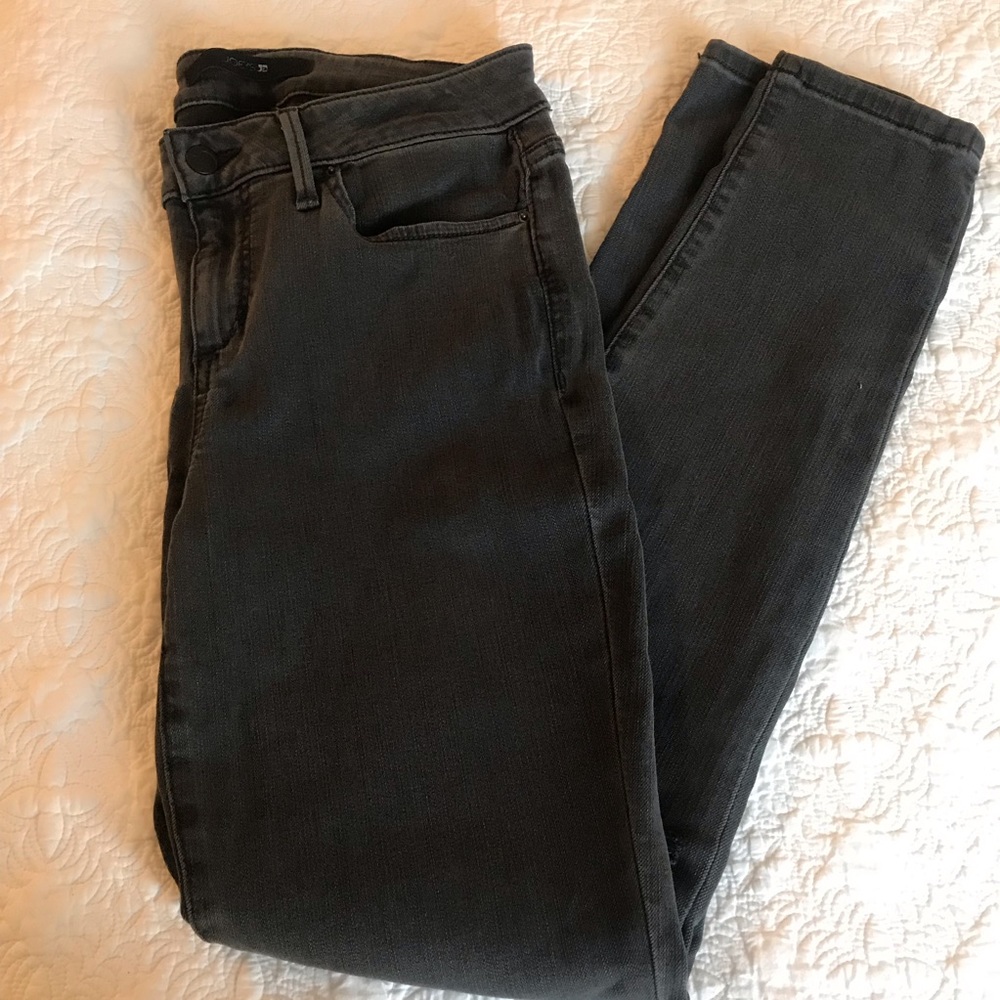 Joe’s Jeans: Vixen, skinny ankle, vintage black